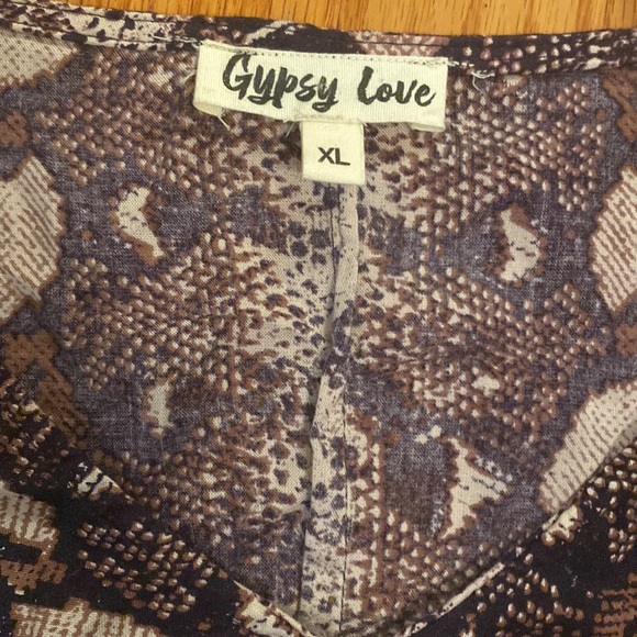 GYPSY LOVE LADIES PULL OVER BLOUSE SNAKE PRINT - Picture 3 of 5